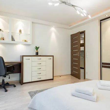 Urban Chic - One Bedroom -luxury - Grzybowska 5 Warsaw