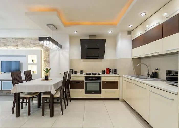 Golden - Location In Center Grzybowska 5-305 Apartman *